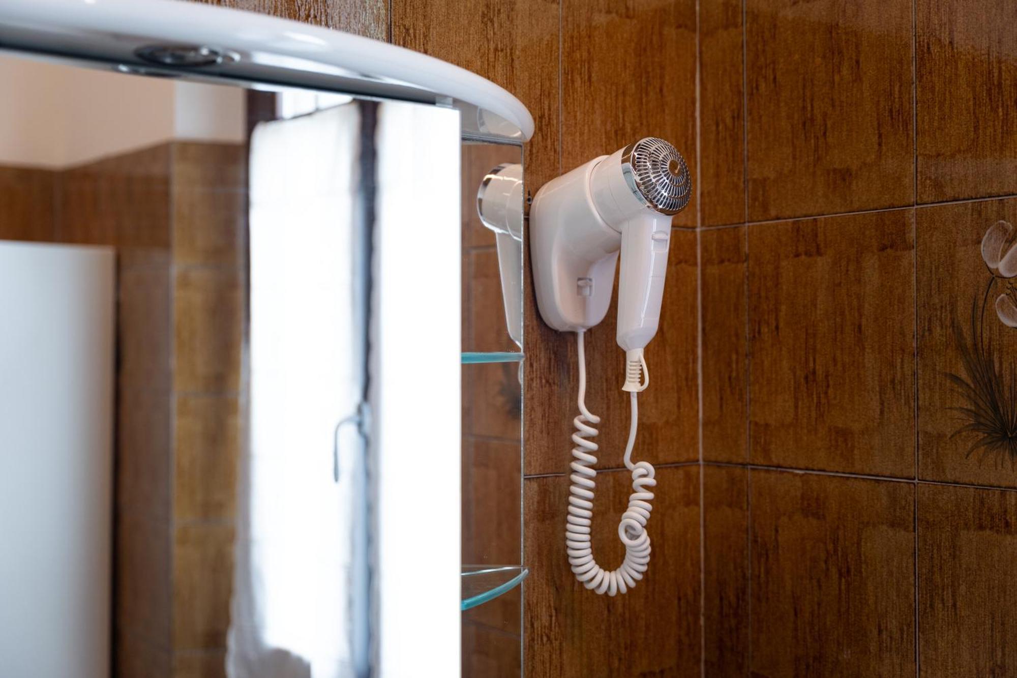 Antico Stemma Corte Meneghella モンツァンバーノ エクステリア 写真
